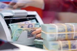 Lãi suất tiết kiệm tăng, mỗi ngày người dân mang gần 3.000 tỷ đồng gửi ngân hàng lấy lãi