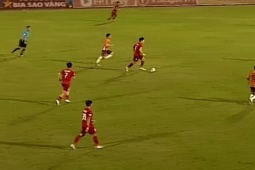 Video bóng đá Hà Tĩnh - HAGL: Nối dài mạch bất bại (V-League)