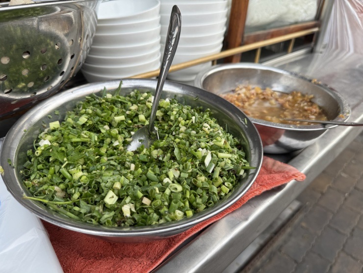 Tô hủ tiếu ba đời đặc biệt vì yếu tố lạ, tạo dựng danh tiếng 50 năm tại Thủ Đức - 7