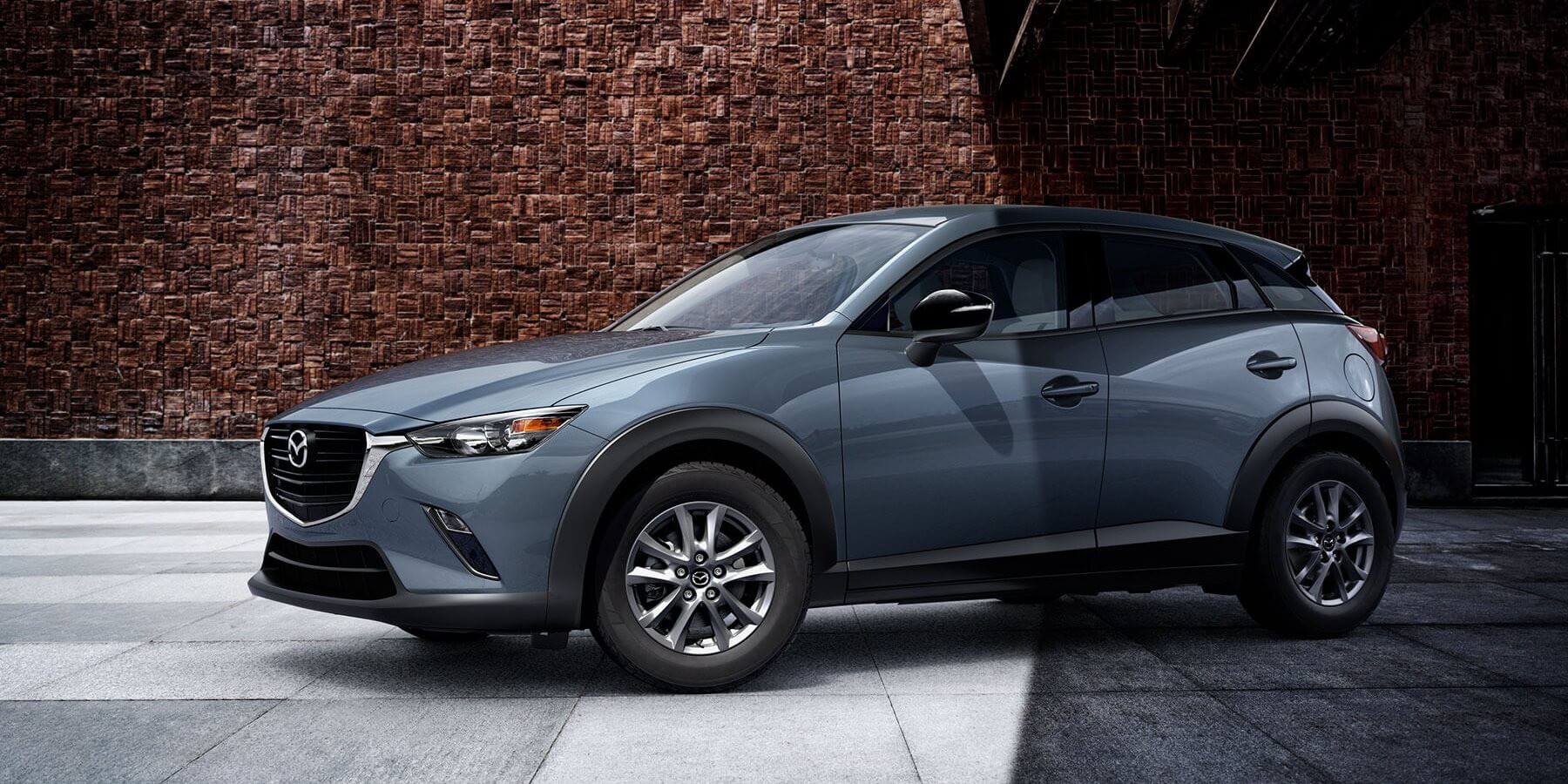 Mazda CX-3 hướng đến khách hàng yêu thích phong cách thiết kế tinh tế và cảm giác lái thể thao.