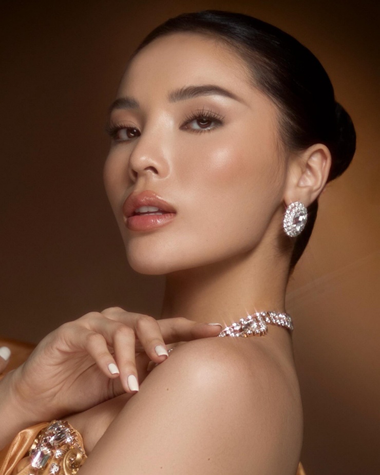 20 ngày thi Miss Universe ồn ào của Kỳ Duyên - 11