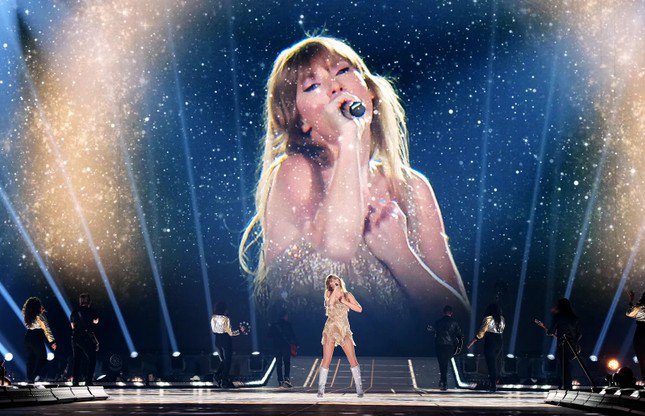 The Eras Tour của Taylor Swift là tour diễn hàng đầu thế giới hiện tại.