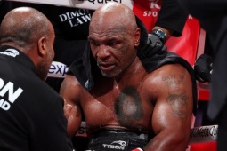 Đàn ông - Thất bại của Mike Tyson và sự trở lại đầy đau đớn của một biểu tượng