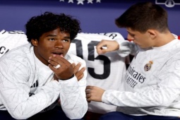 Nỗi lo Real: HLV Ancelotti chiều siêu sao, bỏ phí các siêu dự bị