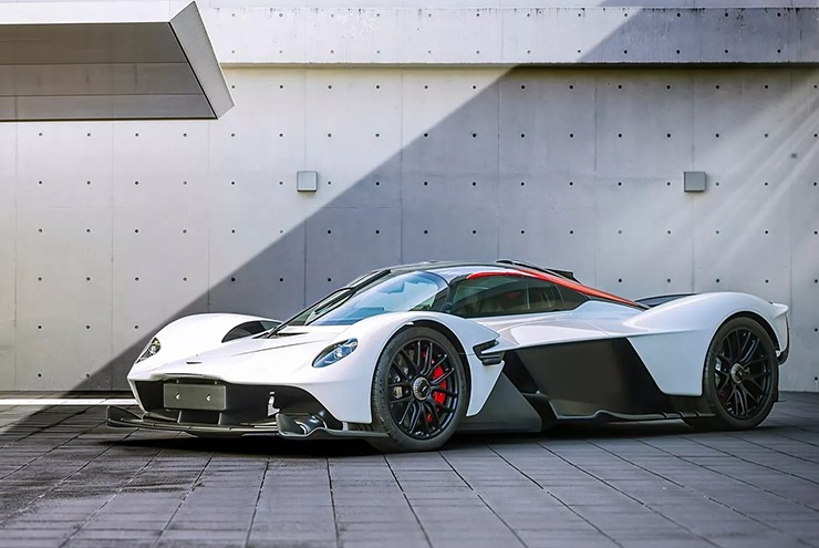 Siêu phẩm triệu USD Aston Martin Valkyrie lên sàn đấu giá - 6