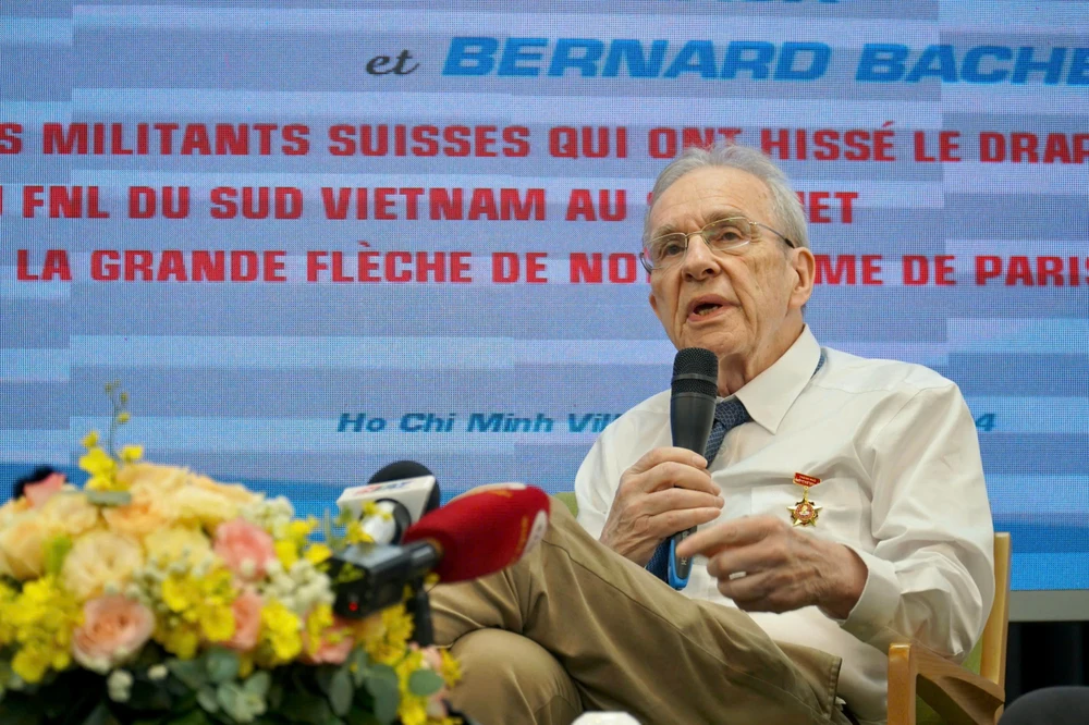 Sau 55 năm, hai người hùng mới có dịp đến Việt Nam để chia sẻ câu chuyện lịch sử này. Ảnh: BẢO PHƯƠNG