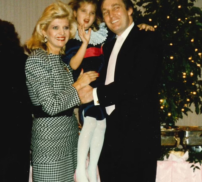 Kho ảnh được khai quật lần này chủ
yếu được chụp từ những năm 1970 đến 1990, khi ông Trump vẫn chung
sống với vợ đầu, bà Ivana Trump.