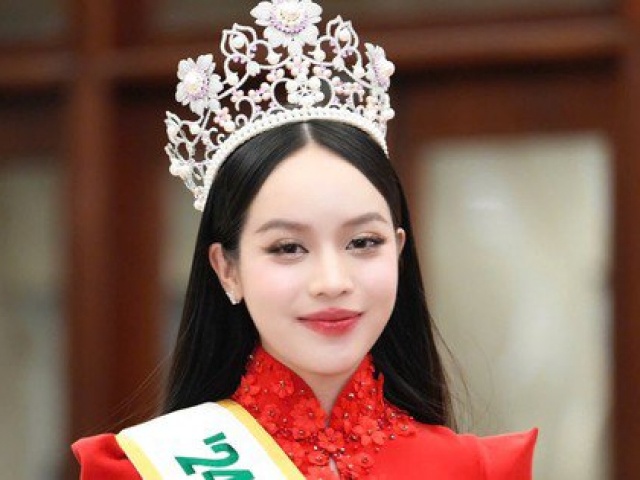 Hoa hậu Thanh Thủy: 'Tôi không o ép bản thân vào khuôn mẫu'