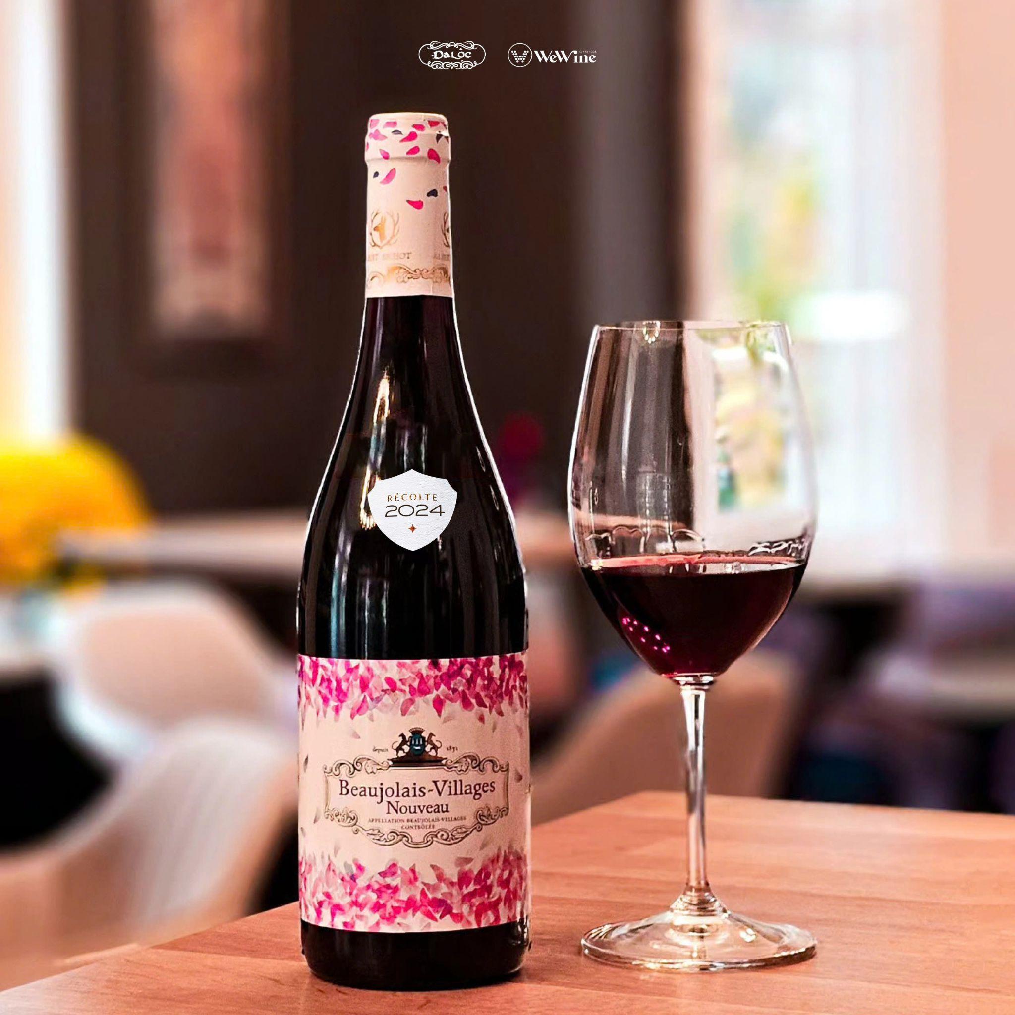 Beaujolais Nouveau là một loại vang đỏ làm từ giống nho Gamay