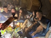 An ninh - Xã hội - 23 thanh niên ‘bay lắc’ trong quán bar ở Bình Dương