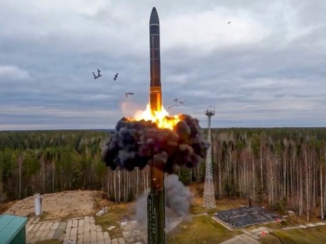 Ukraine: Nga bắn tên lửa đạn đạo liên lục địa vào Dnipro