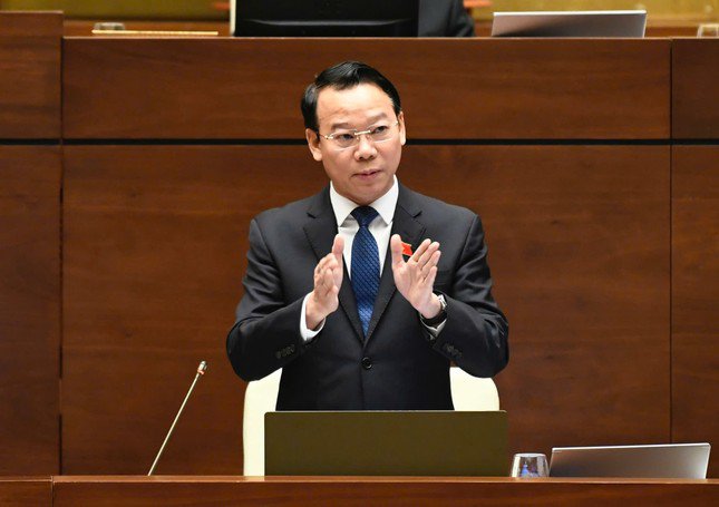 Bộ trưởng Đỗ Đức Duy giải trình ý kiến đại biểu nêu ra trong phiên thảo luận. Ảnh: Như Ý.