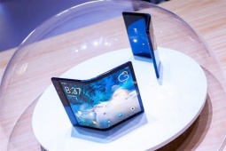 Thời trang Hi-tech - Cái kết buồn cho hãng sản xuất smartphone màn hình gập đầu tiên thế giới