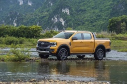 Ford Ranger tháng 11 rẻ nhất 707 triệu đồng, ưu đãi 100% phí trước bạ