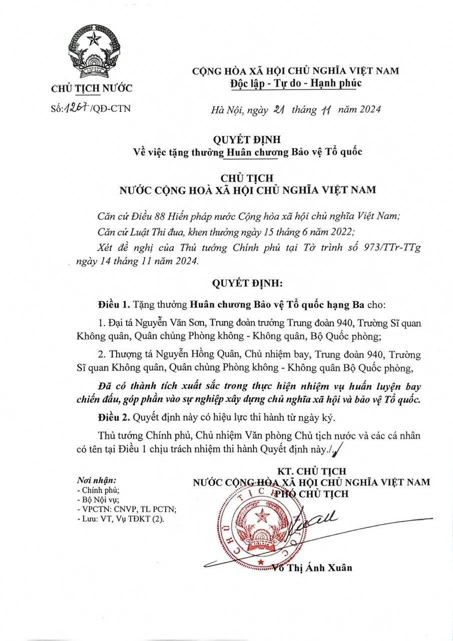 Quyết định Về việc tặng thưởng Huân chương Bảo vệ Tổ quốc cho hai phi công trên máy bay Yak-130.