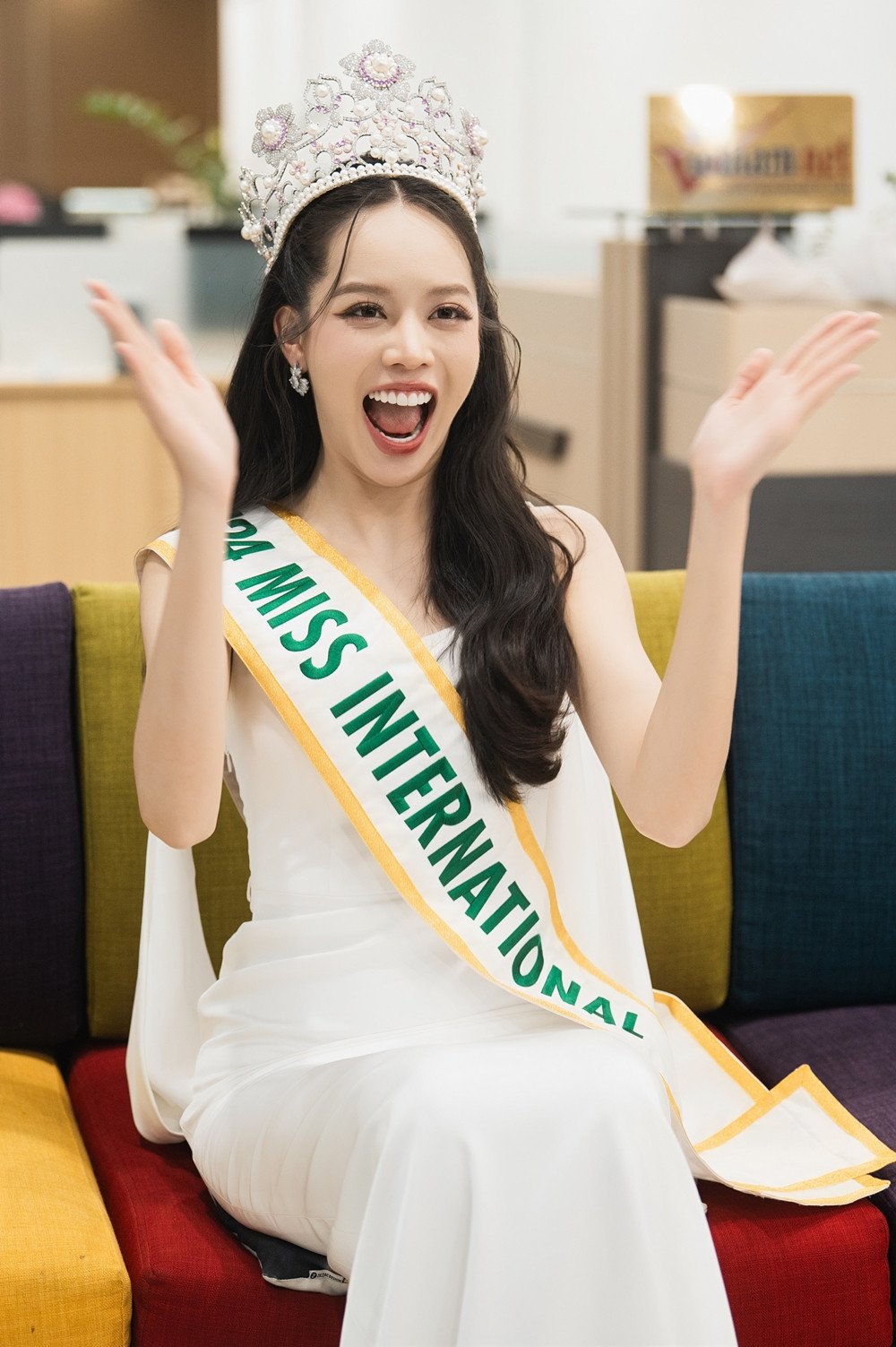 Lý do Miss International 2024 Thanh Thủy mang bộ mặt trắng bệch xuống máy bay - 8