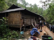 Pháp luật - Bắt tạm giam nghịch tử tẩm xăng đốt bố mẹ tử vong