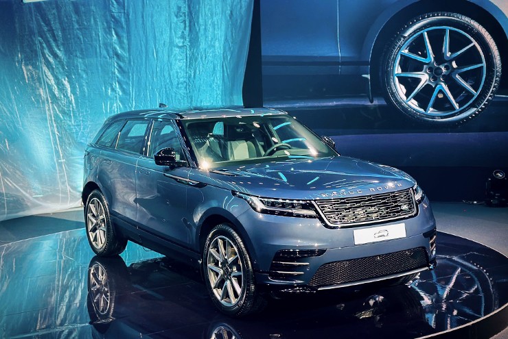 Land Rover Velar nâng cấp mới ra mắt tại Việt Nam, giá bán từ hơn 3,7 tỷ đồng - 1