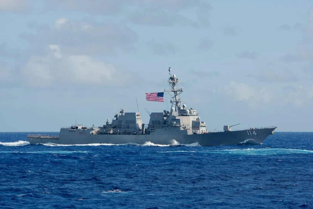 Tàu chiến USS Ralph Johnson của Mỹ. Ảnh: HẢI QUÂN MỸ