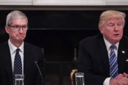 Thời trang Hi-tech - Tim Cook đã thuyết phục Donald Trump giúp Apple như thế nào?