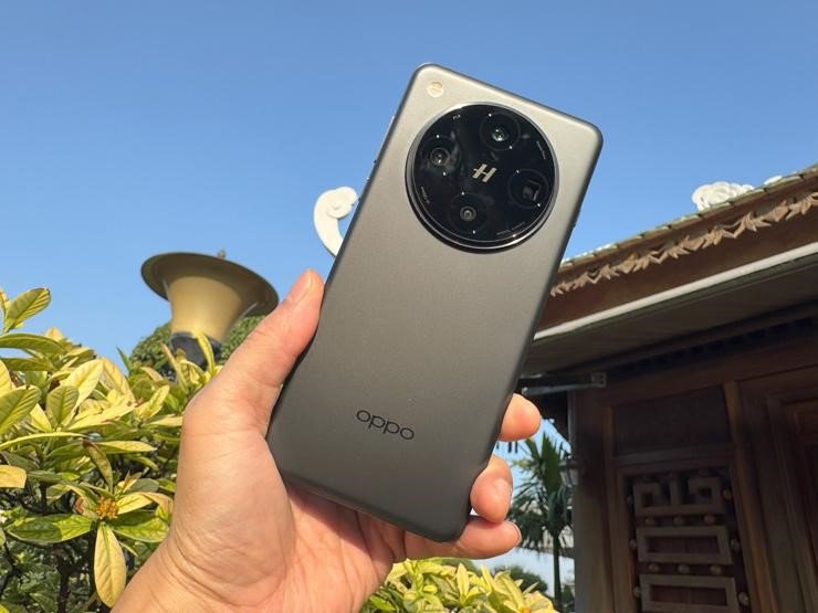 OPPO Find X8 Pro sở hữu thiết kế tinh tế và sang trọng