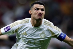 Ronaldo ghi cú đúp, tiếp tục cán mốc bàn thắng ấn tượng
