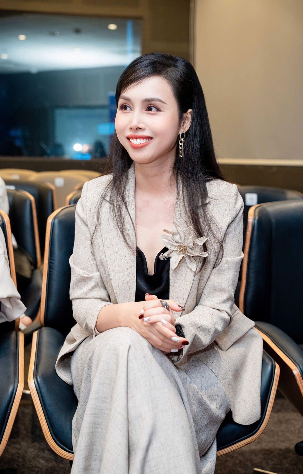 Ms.Giang Đinh