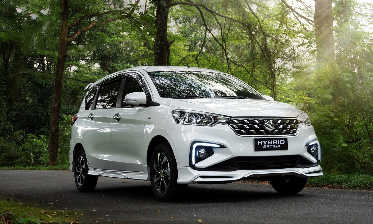 Suzuki Ertiga Hybrid là mẫu xe MPV đầu tiên tại Việt Nam ứng dụng công nghệ Hybrid.