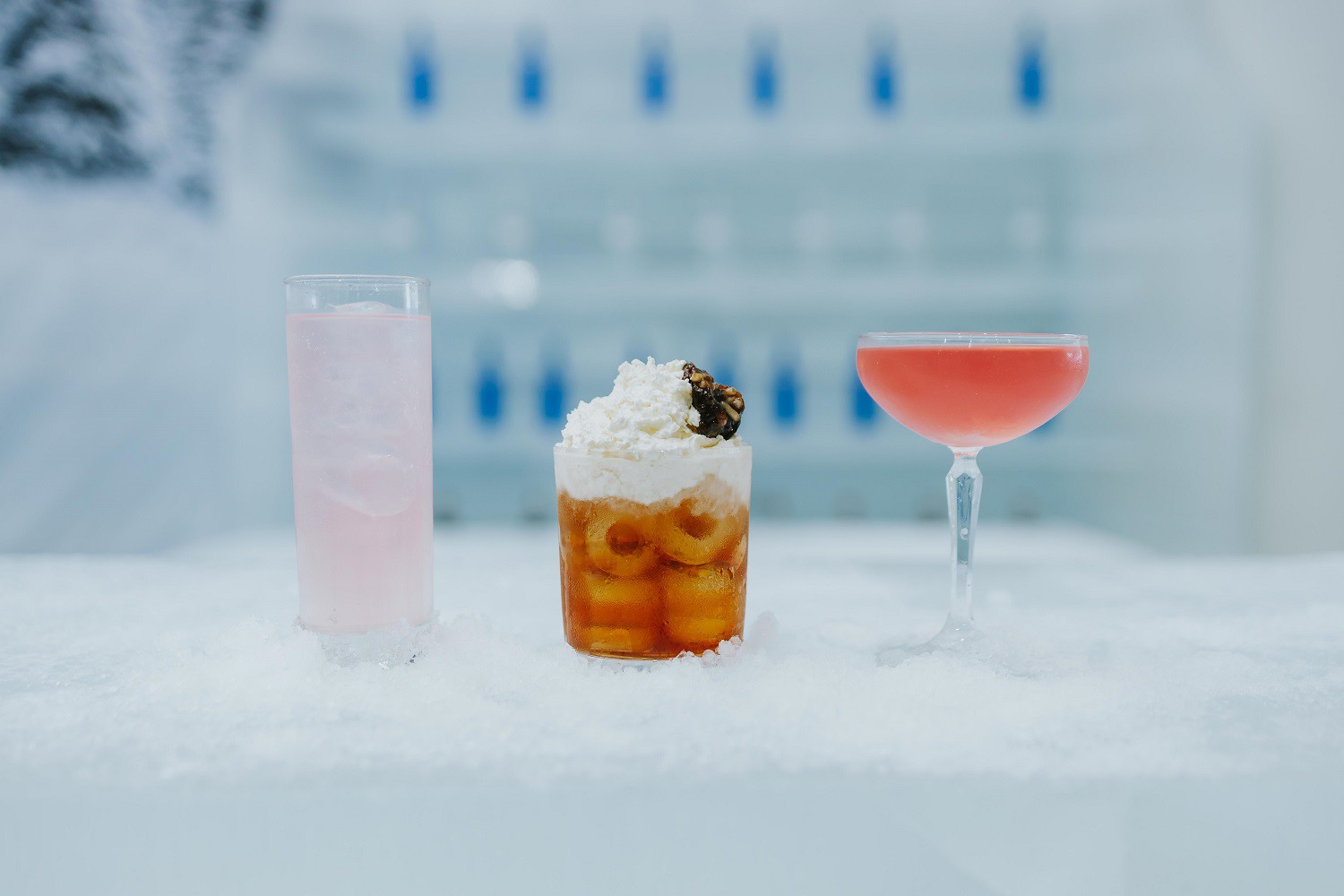 Trải nghiệm ẩm thực khác biệt - kết hợp cái lạnh mùa đông với những ly cocktail ngọt ngào. Ảnh: Fantasy On Ice.
