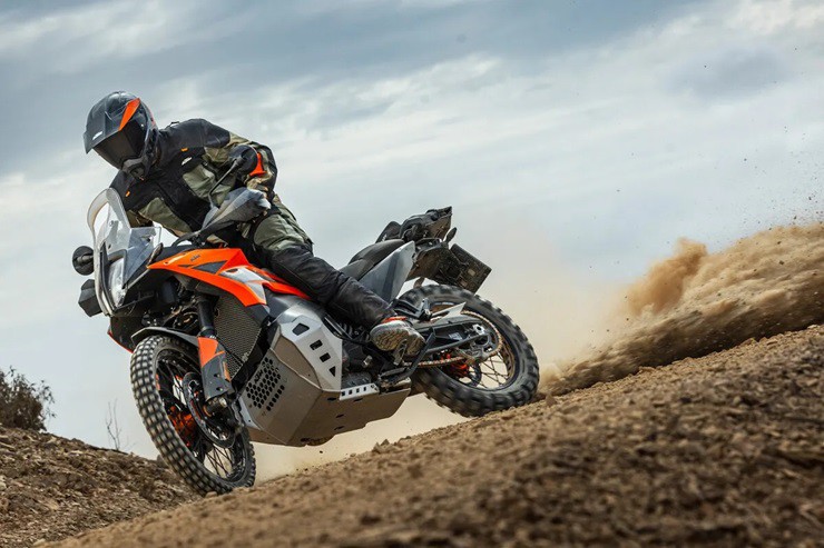 KTM 790 Adventure 2025 trình làng: 