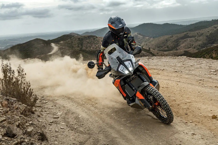 KTM 790 Adventure 2025 trình làng: 