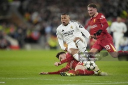 Real thua đau Liverpool, fan đòi trả Mbappe về PSG