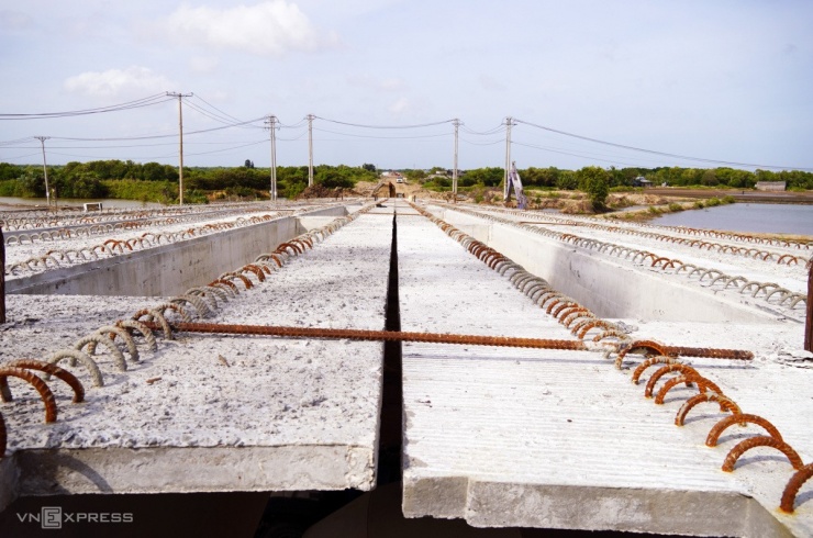 Cầu nối Cà Mau và Bạc Liêu trước ngày hợp long - 5