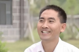 Nam sinh bỏ mức lương 1,9 tỷ đồng về quê cống hiến giờ ra sao?