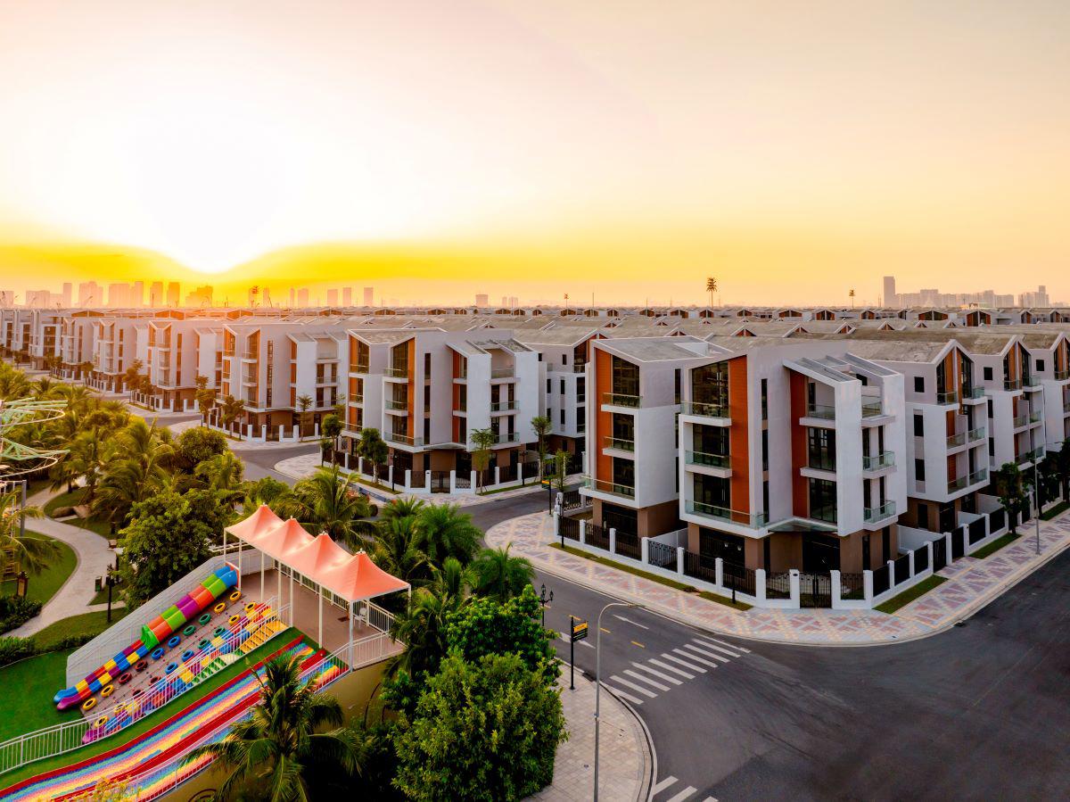 Bộ sưu tập tứ lập số lượng giới hạn tại phân khu Ánh Dương được giới đầu tư đánh giá cao về giá trị an cư và đầu tư kinh doanh
