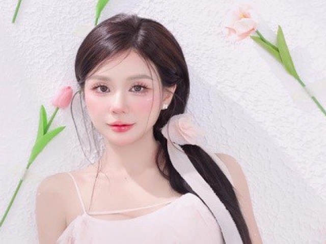 Vợ cũ Hoài Lâm gỡ status bức xúc về chuyện chu cấp nuôi con