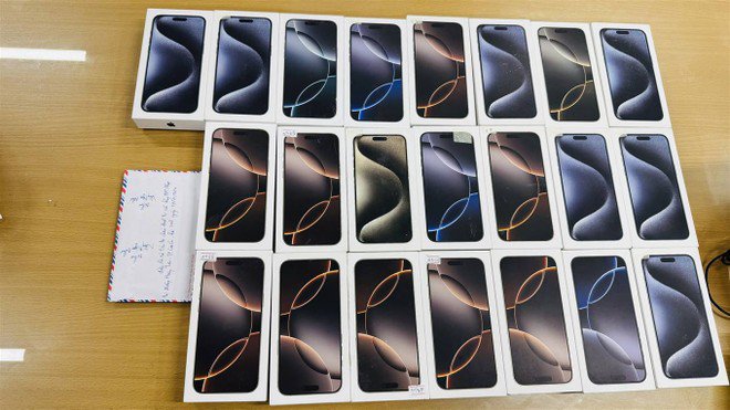 Vàng Ngọc Như - Thủ phạm dùng dao cướp 22 chiếc điện thoại di động tại FPT Shop - 4