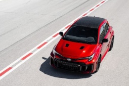 "Xe đua đường phố" Toyota GR Corolla 2025 chốt giá hơn 3 tỷ đồng