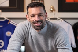 HLV Van Nistelrooy chính thức dẫn dắt Leicester, hợp đồng đến 2027