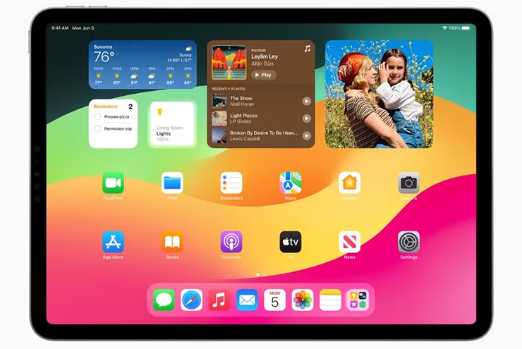 iPadOS hoạt động tốt hơn hẳn so với Android.