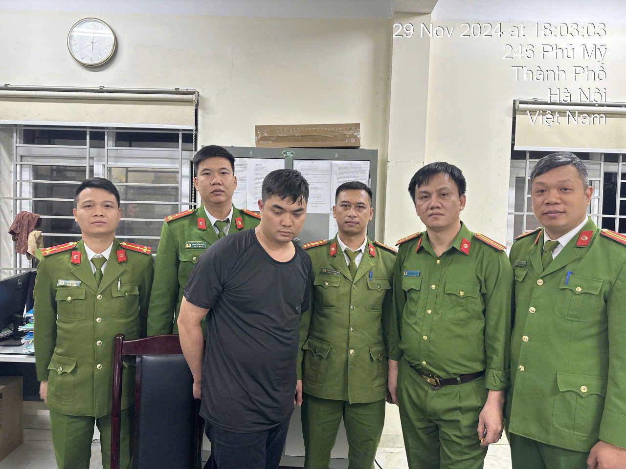 Lực lượng Công an phối hợp bắt giữ đối tượng Vàng Ngọc Như