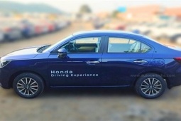 Honda Amaze bản nâng cấp mới lộ diện, giá bán rẻ, trang bị ổn