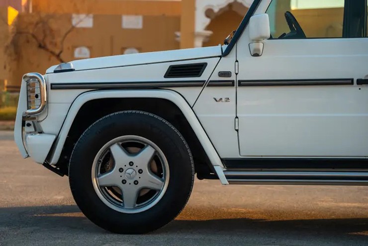 Mercedes-AMG G63 V12 của Hoàng Gia Ả Rập được bán đấu giá - 4