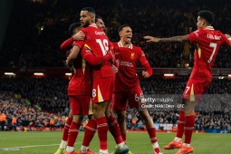 Thứ hạng vòng 13 Ngoại hạng Anh: Liverpool cô đơn trên đỉnh, MU mơ xa hơn top 4