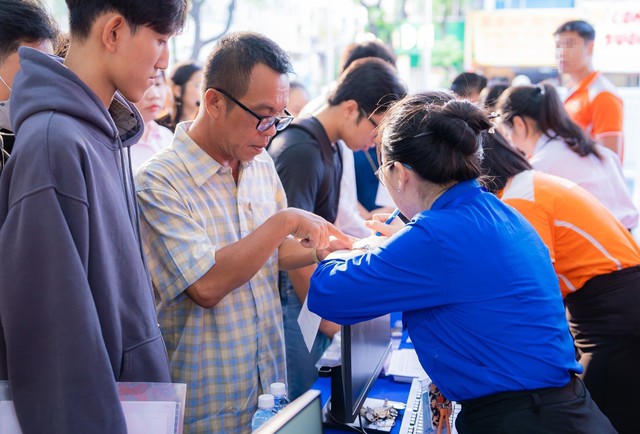 Nhiều trường đại học sai phạm trong công tác tuyển sinh - 1