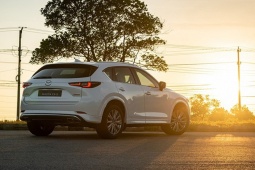 Mazda CX-5 giá từ 749 triệu đồng, giảm 50% phí trước bạ
