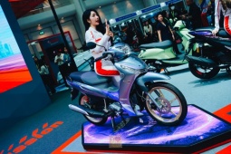 Cận cảnh Yamaha Finn Đặc biệt tuyệt đẹp, sánh cạnh Honda Future Fi