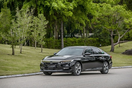 Honda Accord giảm mạnh 250 triệu đồng, nỗ lực hút khách dịp cận Tết