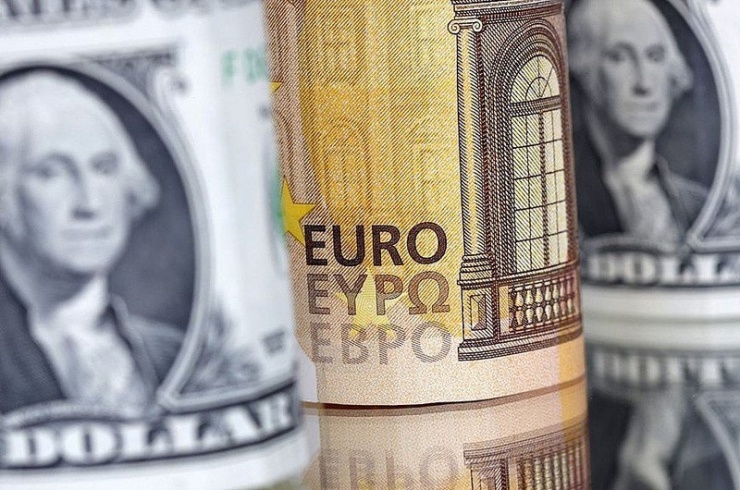Tỷ giá USD/VND hôm nay 4/12, tỷ giá trung tâm được Ngân hàng Nhà nước điều chỉnh mới cao hơn phiên trước 2 đồng, hiện là 24.262 đồng/USD. Giá bán USD ở các ngân hàng thương mại hầu hết đi lên đạt 25.475 đồng/USD. Chỉ số USD Index (DXY) là 106,47 điểm.