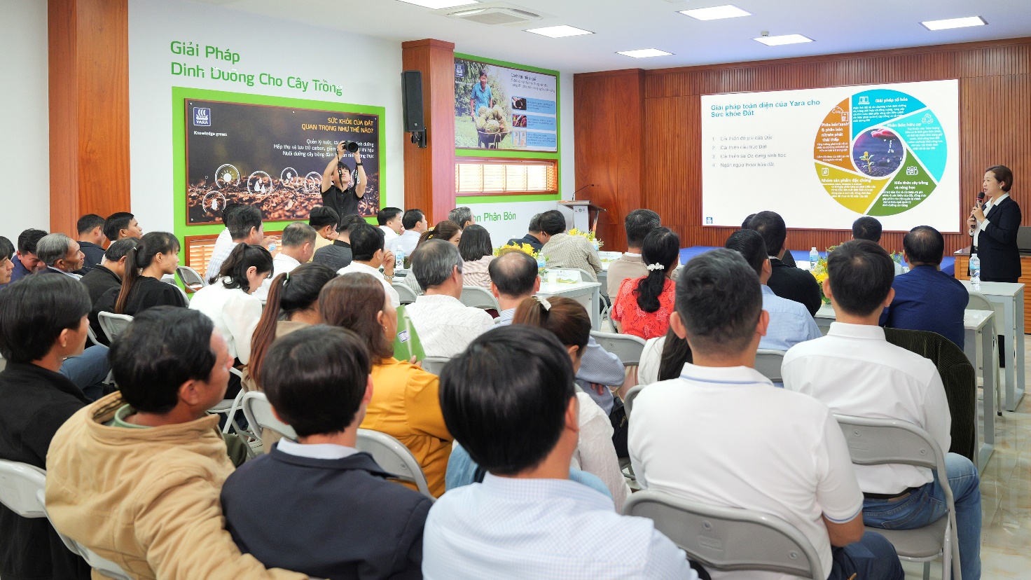 Không chỉ dừng lại ở việc phát triển mô hình, sự hợp tác này còn hướng đến việc tăng cường kỹ thuật và nâng cao nhận thức cho người nông dân.